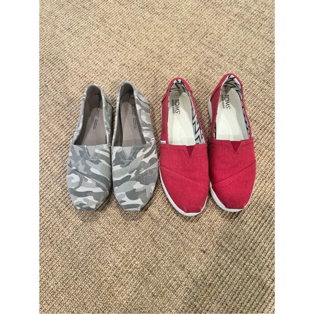 Toms Slip-Ons Size 9 (Set of 2)